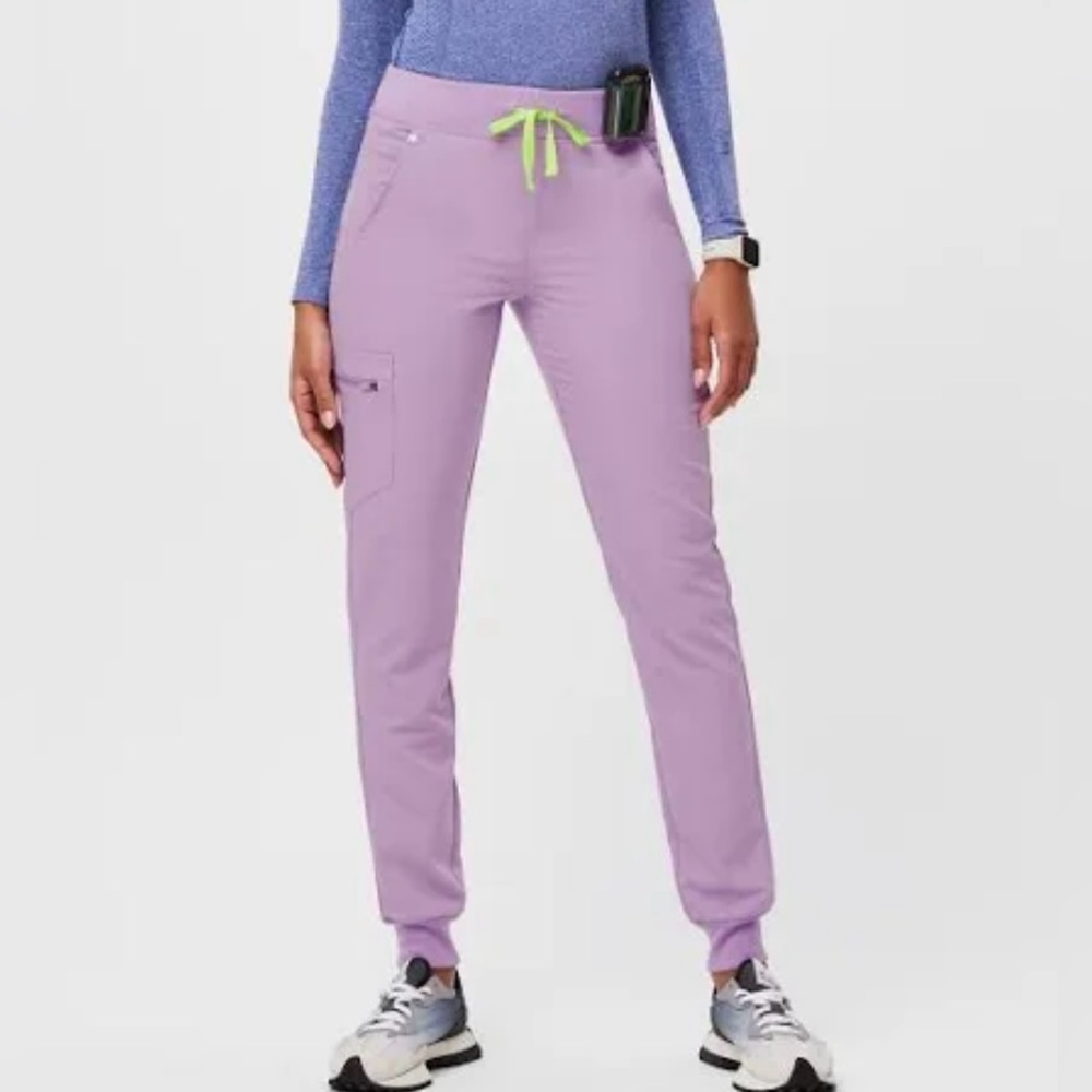 NWT FIGS Lavender Dew Zamora Jogger Scrub Pants -Small/Tall